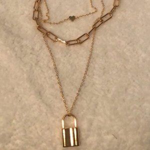 Gold Necklaces (3 Designs) New with Tag  | Cadenas de Oro (3 Desenos)